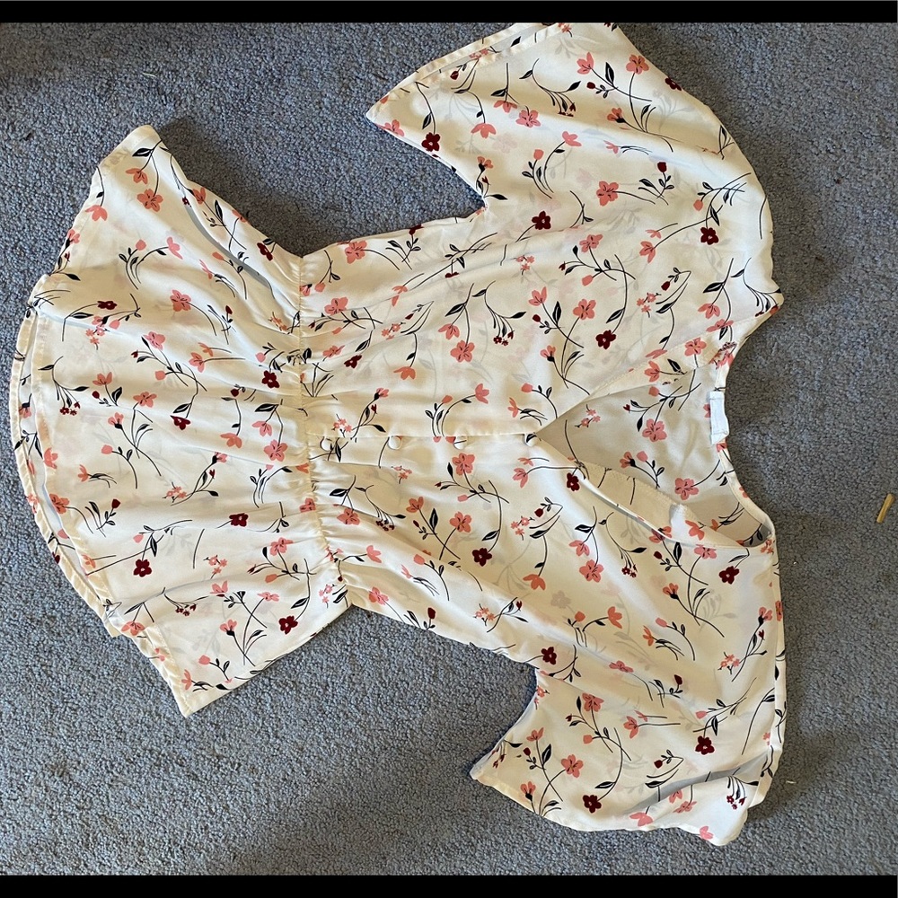 Beautiful Floral Blouse.